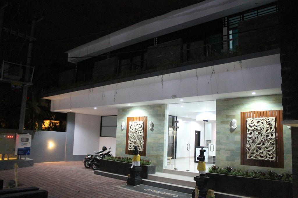 Rabasta Mahayana Kuta Hotel Bali Buitenkant foto